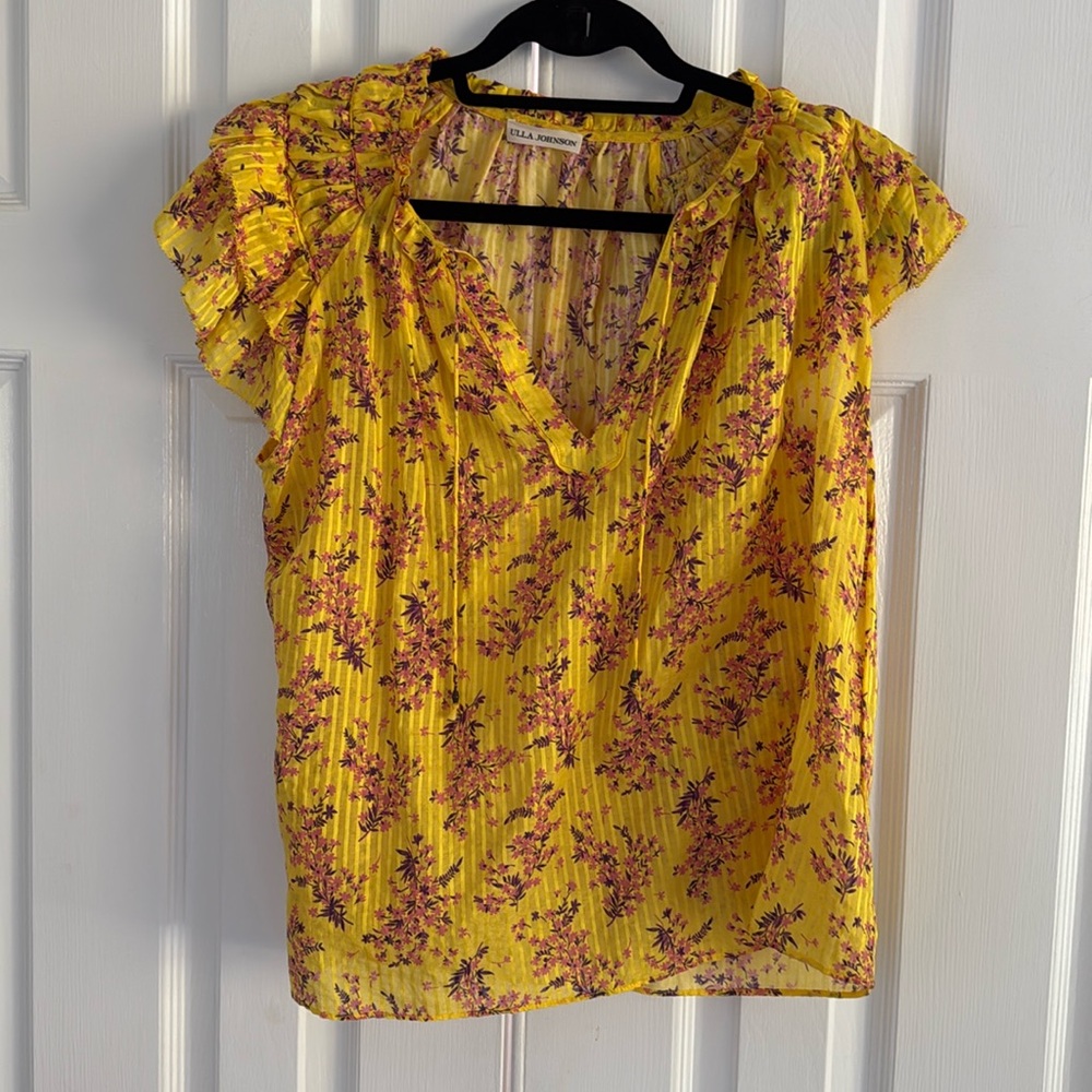 Lula Johnson beautiful flowy shirt size 4 in excellent condition